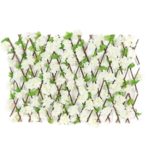 Дрвена ограда со цветови Woorea