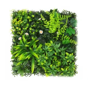 Зелена вештачка ограда со цветови